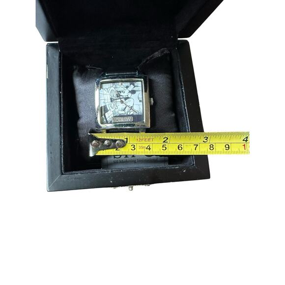 Disney 75th Anniversary Steamboat Willie Collectors Watch with Box & Papers - Picture 4 of 8